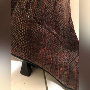 Faux Snakeskin Fabric Pull-on Boots